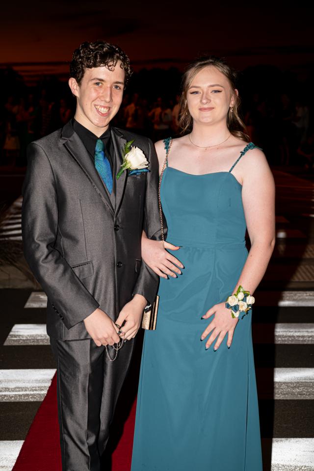 Seniors shine at Shalom prom - Bundaberg Today