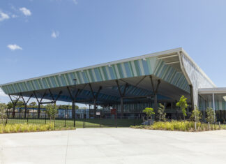 New Aquatic Centre opens