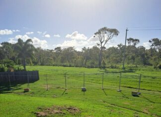 Sink holes close Bargara Park