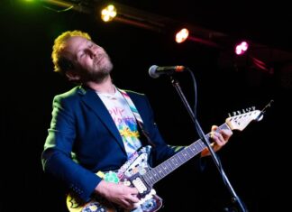 Ben Lee welcomes a grand show
